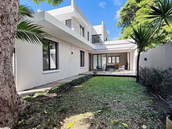 Piton - Maison de 3 chambres et un bureau au sein d'une résidence sécurisée
