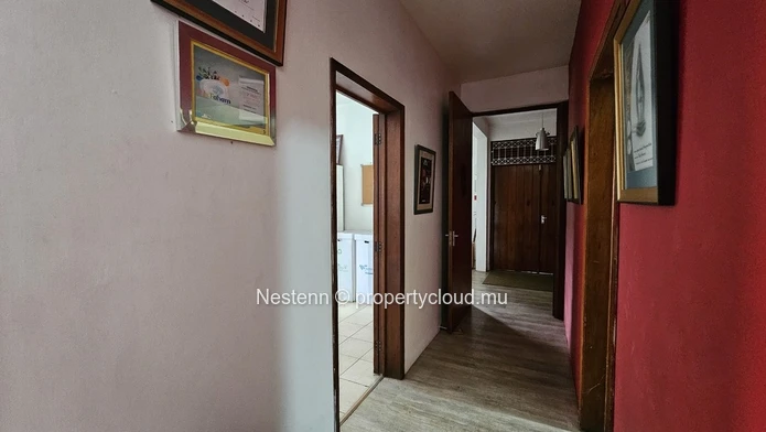Commercial property with residential potential 