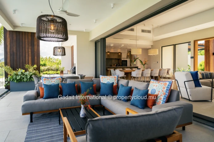 Exceptional Villa in Anahita, Mauritius – Panoramic Views Over Golf and Mountains