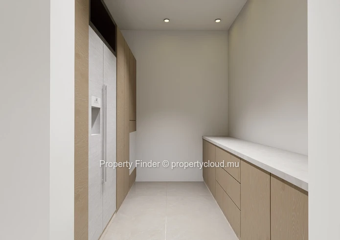 Penthouse de Luxe de 3 Chambres avec Vue Imprenable sur la Montagne La Tourelle