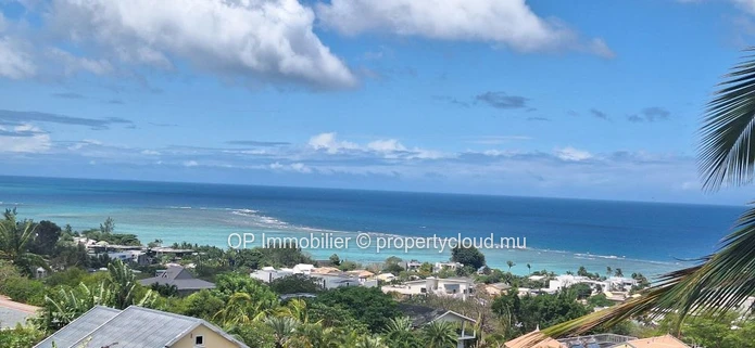 Luxurious Apartment with Stunning Views in Tamarin