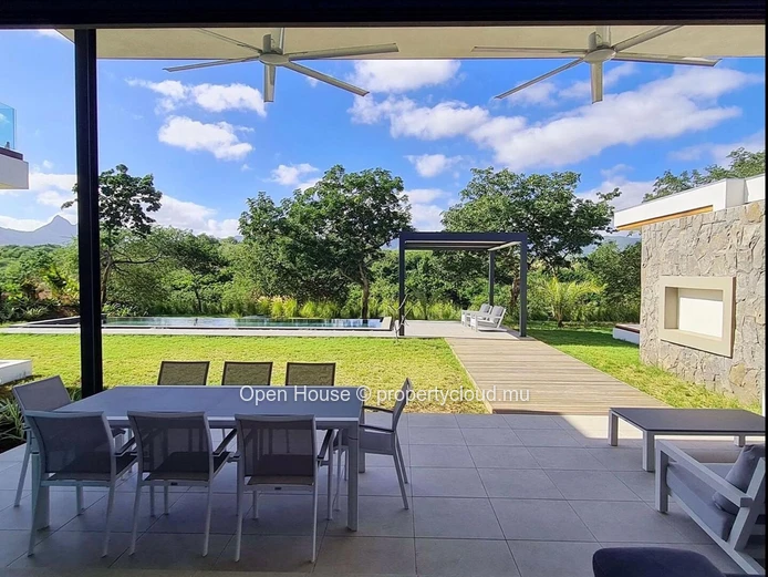 Villa de luxe 5 chambres avec piscine à vendre à Tamarin