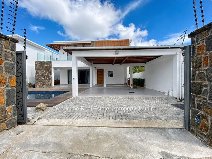 Trou aux Biches - Magnificent modern 5-bedroom en-suite furnished villa with swimming pool for rent