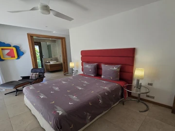 5 Bedroom Villa