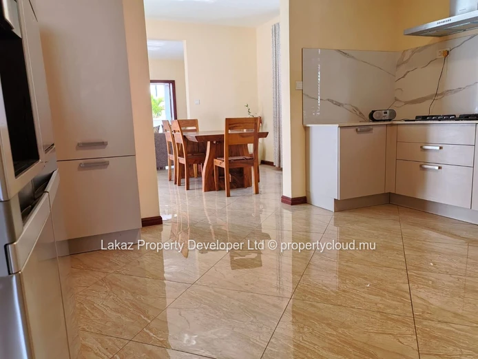 Maison meublée 4 chambres à louer à Trou aux Biches