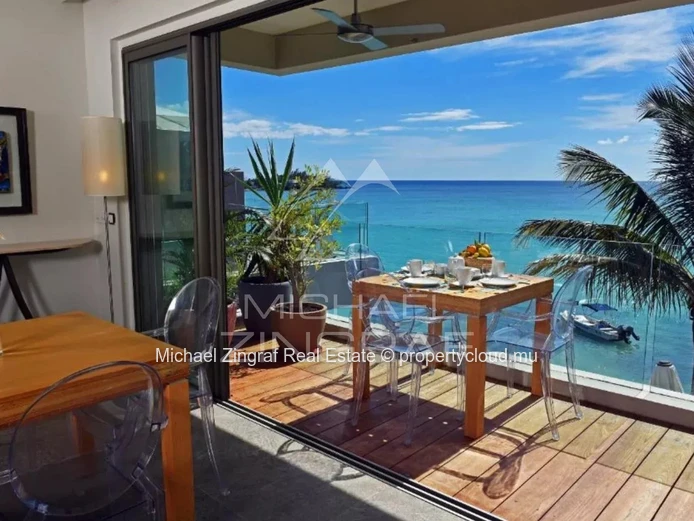 Elegant 2-Bedroom Beachfront Apartment in Pereybere