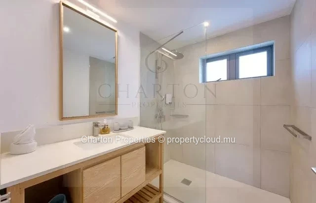 Appartement de 3 chambres de 131 m² à Pointe aux Canonniers