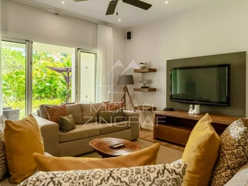 4 Bedroom Villa