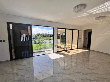 5 Bedroom Apartment
