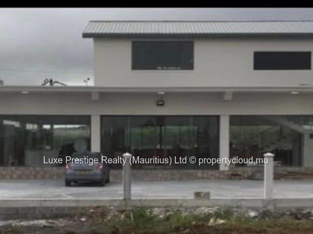 Modern Commercial Building for Rent in Rose Belle | Parking & Easy Motorway Access