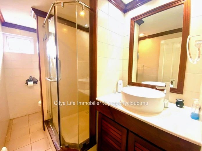 Appartement meublé de 3 chambres à louer à Grand Baie - 200m²