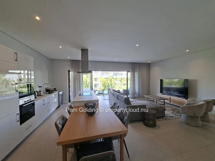 Appartement de 3 chambres récemment mis sur le marché à La Pointe Phase 2 | Confort moderne et art de vivre côtier