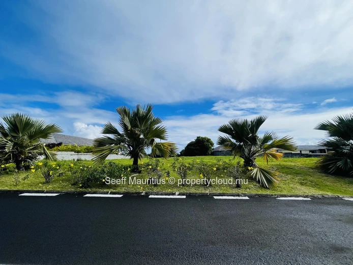 Secured Estate Land – Smart Location