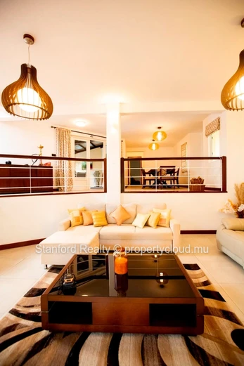 Modern 4-Bedroom Villa for Rent - Tamarin, West