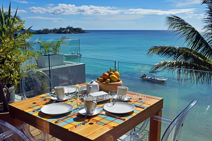 Splendid beach apartment