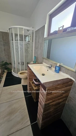 Villa La Gaulette 3 Bedrooms Mur13. 9Million