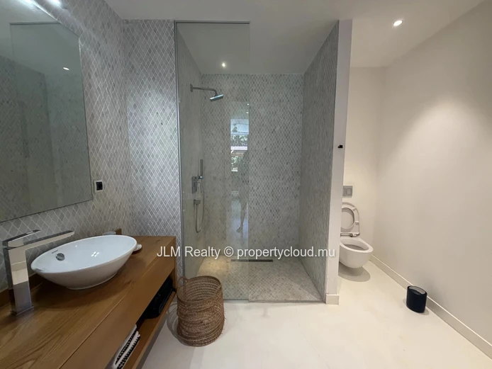 À Vendre : Villa Contemporaine de Prestige de 5 Chambres à Tamarin, Île Maurice