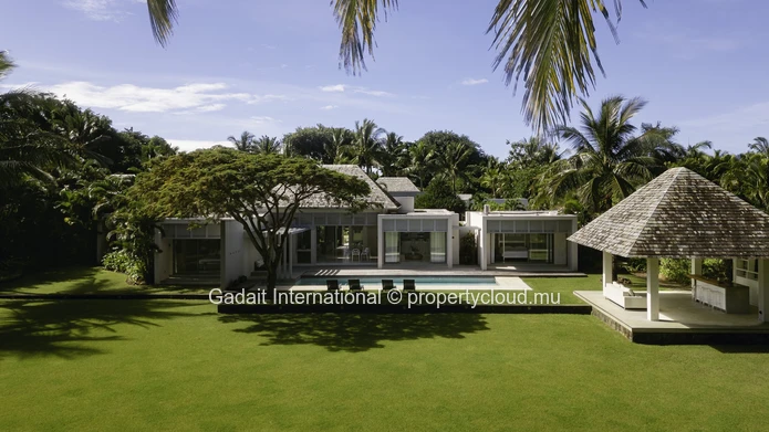 Exclusive property of 2 093 m² with swimming pool - Anahita Golf Resort, Mauritius