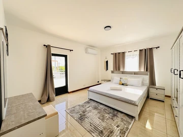 4 Bedroom Villa