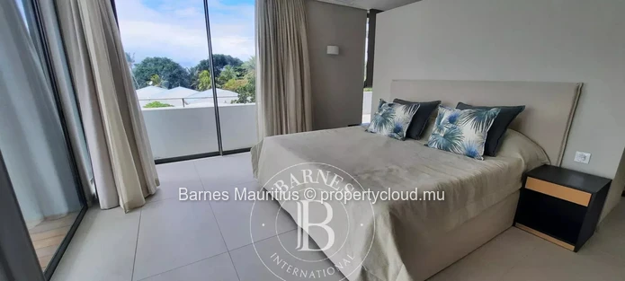 CAP MALHEUREUX - Beach front penthouse - 2 bedrooms
