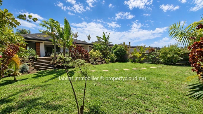 To rent: Villa of 100 m² in Cap Marina Residence in Cap Malheureux