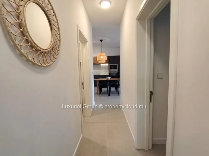Élégant Appartement D’Angle De 3 Chambres À Beau Plan