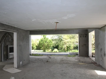 5 Bedroom Villa