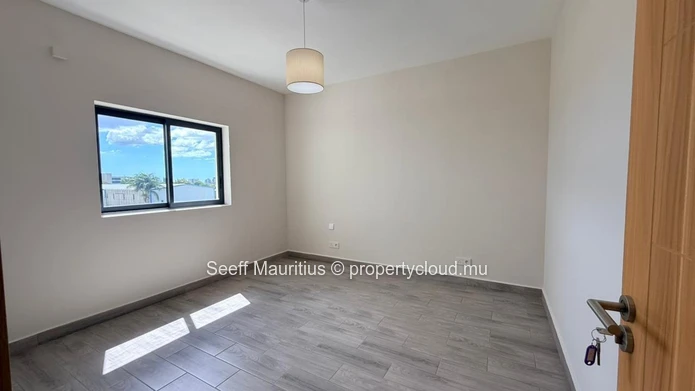 River Park Trianon - Modern Living: 2-Bedroom Apartment 