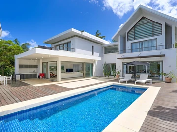 4 Bedroom Villa