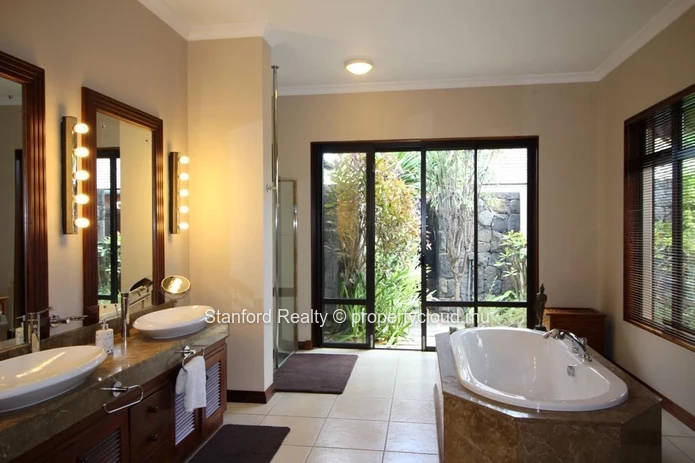 Luxury Golf Estate Villa for Sale - 4 Bedrooms, Tamarin, West Mauritius