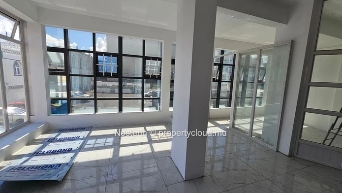 Ideally located commercial space in the center 