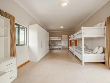 5 Bedroom Villa