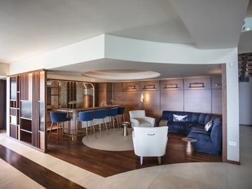 5 Bedroom Villa