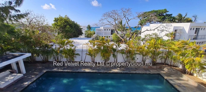 Luxury Villa for Rent in Pointe aux Canonniers | Beachfront Residence