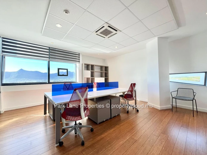 732m² Premium Office for Rent – Ebene Cybercity – 13th Floor