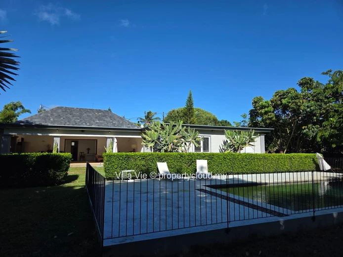 Foret Daruty - Charming 4-bedroom villa with swimming pool and spacious garden