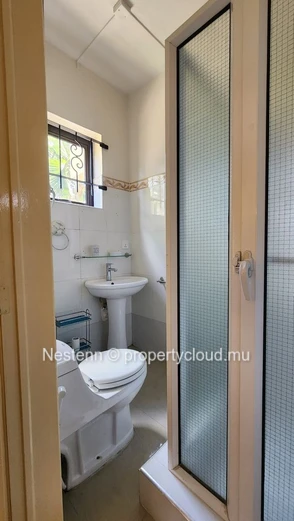 Modern ground floor apartment in Rose Hill with 3 bedrooms 3 bathrooms veranda and secured parking near schools and s...