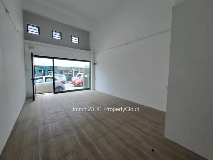 Emplacement commercial - 32m2 - Rose Hill