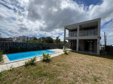 5 Bedroom Villa