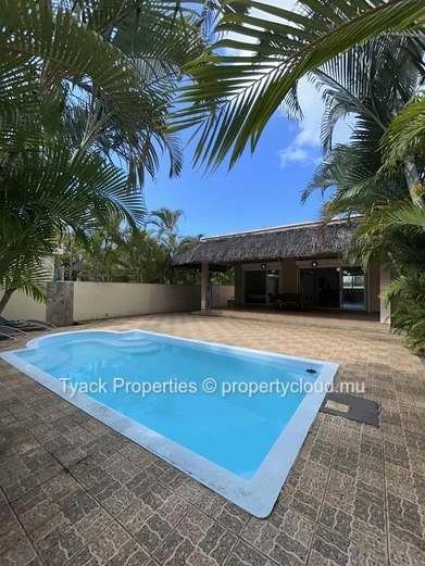 Charming 3-Bedroom RES Villa with Pool Near the Beach – Pointe aux Piments