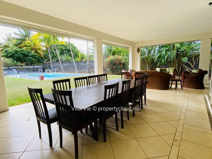 Bain Boeuf - Maison familiale de 4 chambres avec piscine