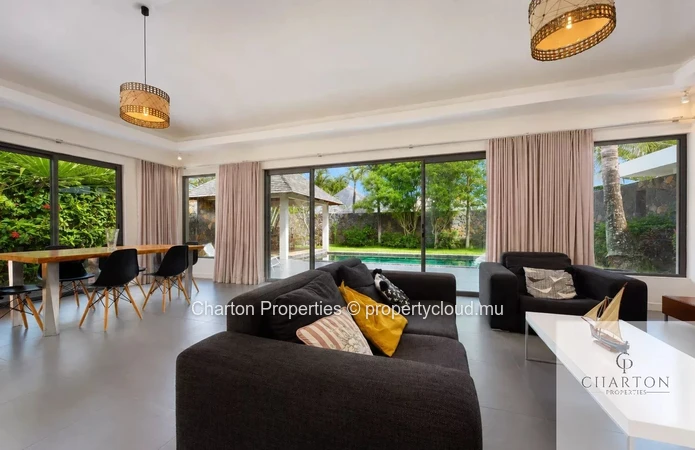 Villa moderne meublée avec jardin privé - Résidence sécurisée à Péreybère