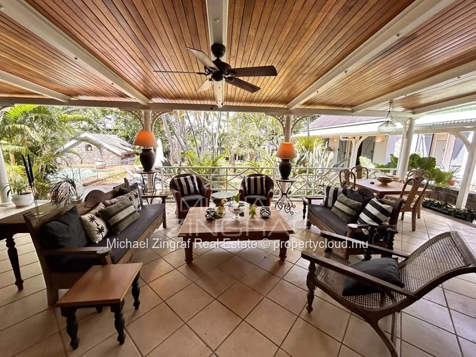 Colonial-Style Villa in Pointe aux Canonniers