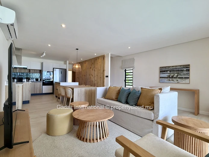 Beachfront Duplex in Black River – with Stunning Ocean Views & Spectacular Sunsets