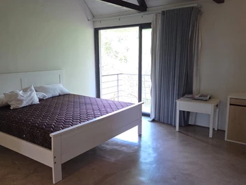 5 Bedroom Villa