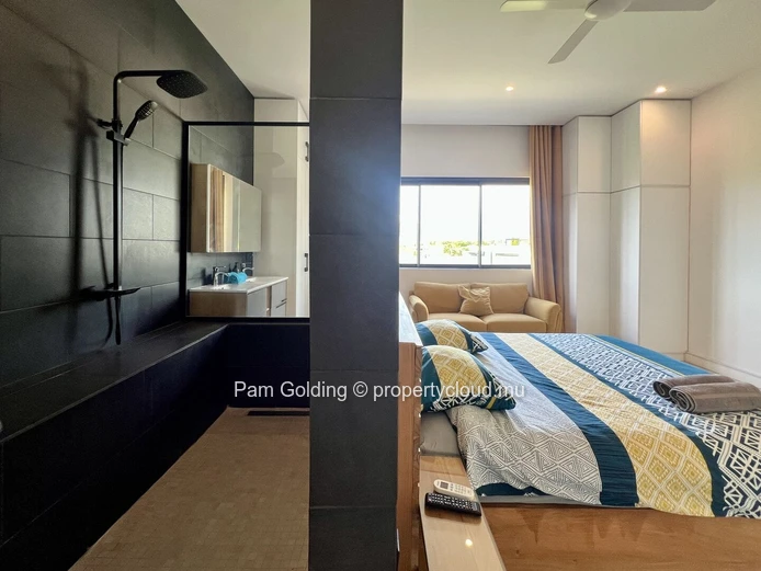 3-Bedroom Penthouse in Central Tamarin - Private Plunge Pool with Sea & Mountain Views
