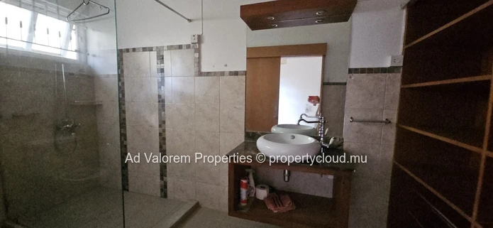Spacieuse maison familiale à vendre à Curepipe!