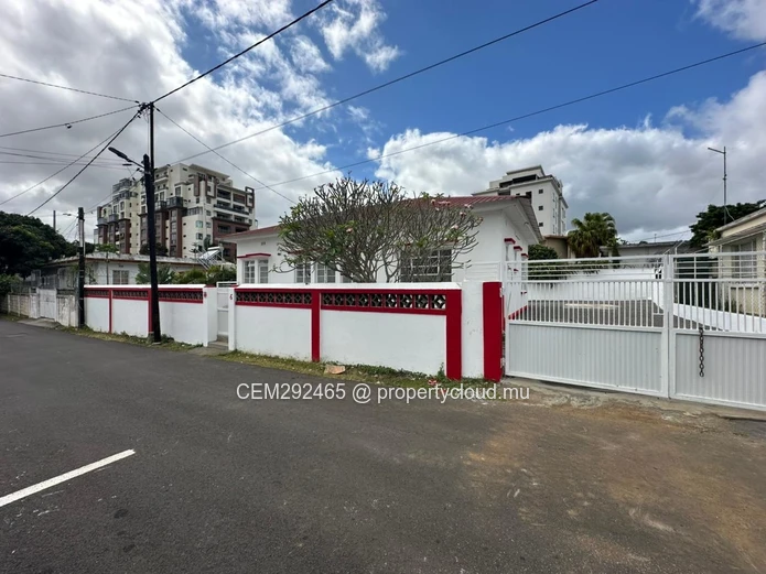 Semi-furnished  Office for Rent – Beau-Bassin