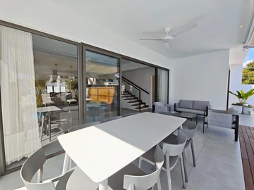 4 Bedroom Villa