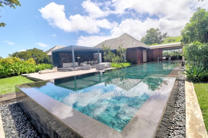 Villa d'exception sur le Domaine d'Anahita : Une fusion de luxe et d'élégance naturelle